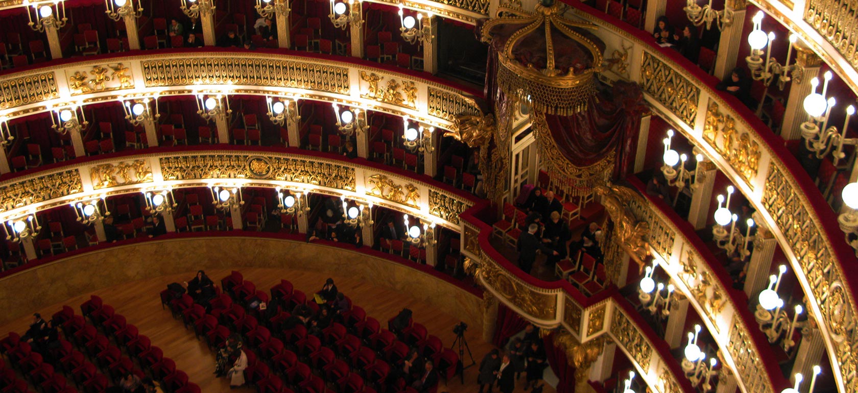 /Ticketbar Naples/Classificaties/attractions/teatro-san-carlo/san-carlo-teatro-header-1532003693.jpg Teatro San Carlo